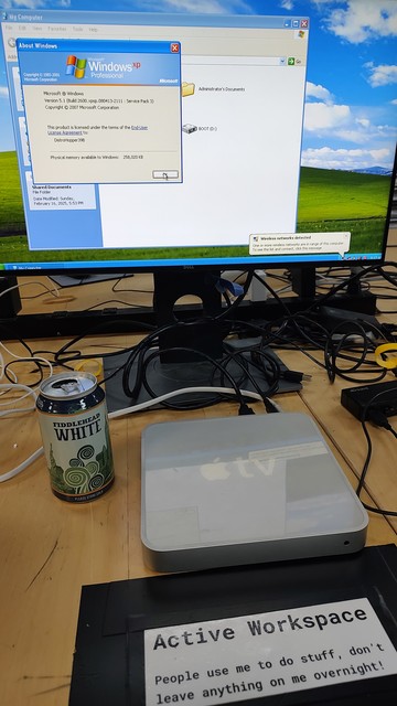 The "About Windows" dialogue box being displayed, showing this is Service Pack 3.